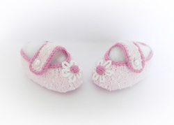 Daisy Slipper Shoes by StarBaby Designer Knitwear,  www.starbabyknitwear.com