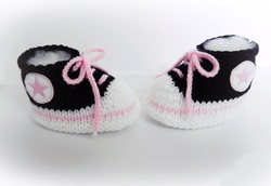 Baby Sneakers, Converse booties, hand knitted booties by StarBaby Designer Knitwear, www.starbabyknitwear.com